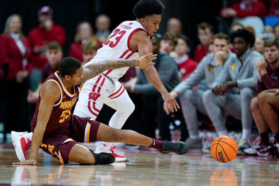 Wisconsin guard Chucky Hepburn comes up with one of his five steals on the night against Minnesota's Ta'Lon Cooper during the second half Tuesday night.